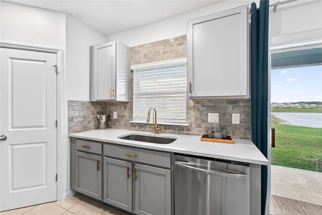 Building Photo - 10718 Ironwood Tree Wy