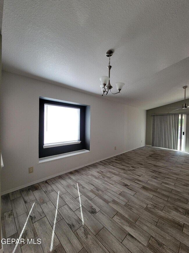 Building Photo - 14044 Peter Noyes Dr