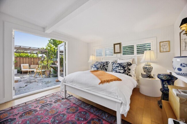 Building Photo - 307 Bodega Ave
