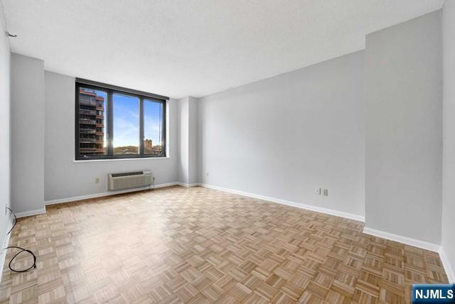 Building Photo - 100 Carlyle Dr