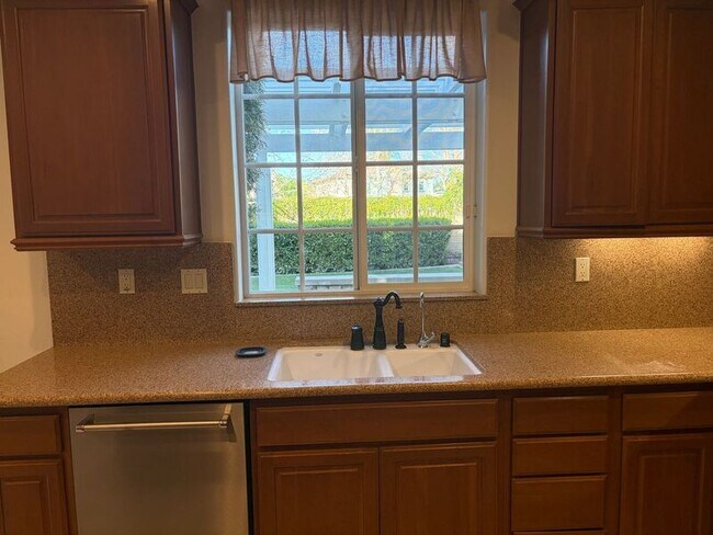 Building Photo - 46172 Pinon Pine Way