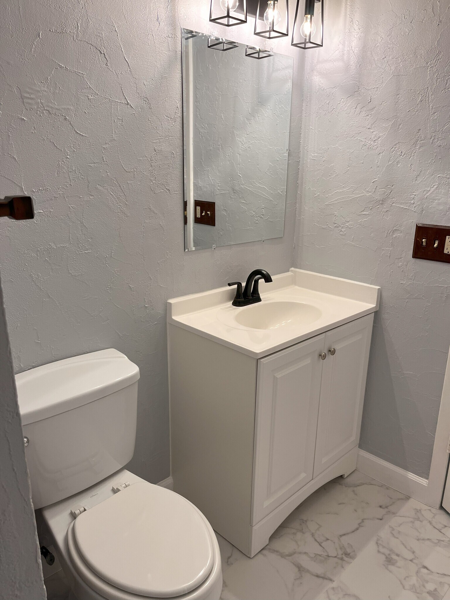 Building Photo - 166 114th Terrace NE