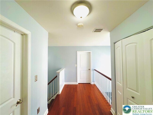 Building Photo - 6945 Hunt Dr