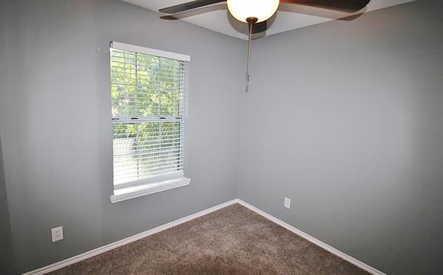 Building Photo - 921 Cedar Terrace