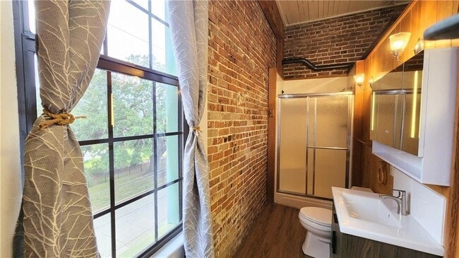 Building Photo - 2594 Front St