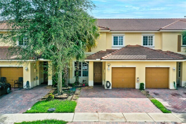 Building Photo - 3258 NW 32nd Terrace