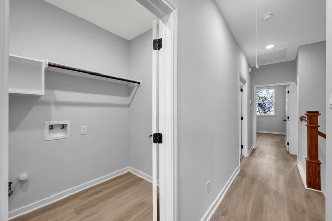 Building Photo - 14839 Spica Ct