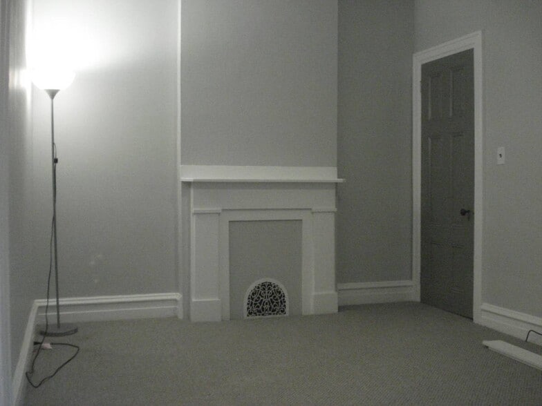 Living Room - 2404 Parrish St