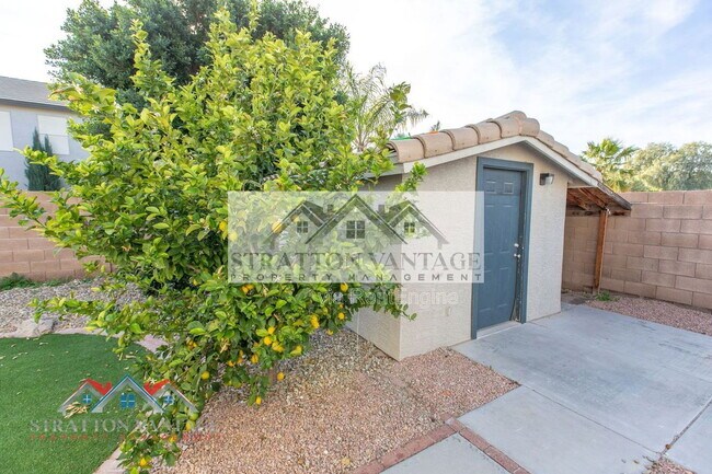 Building Photo - 16627 W McKinley St