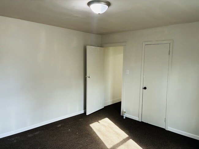 Building Photo - 508 Riley St