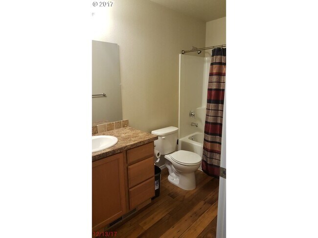 Building Photo - River View