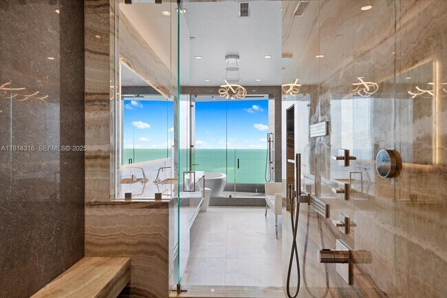 Building Photo - 17901 Collins Ave