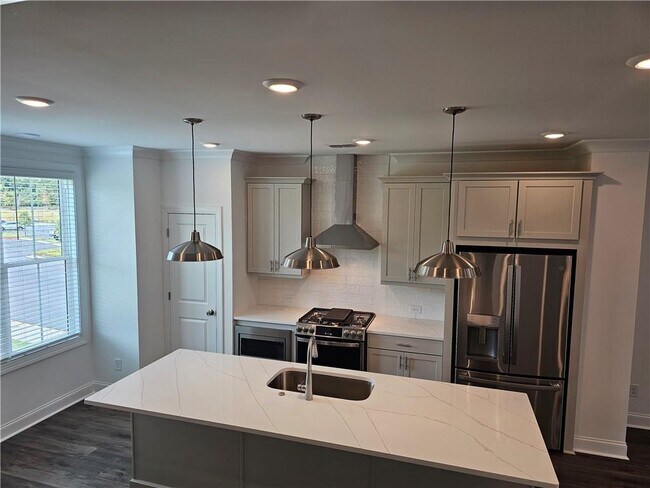 Building Photo - 502 Healy Dr