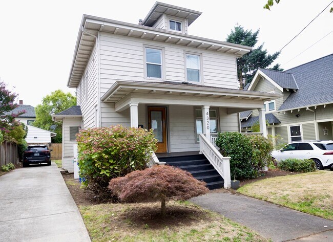 Building Photo - 4320 SE Holgate Blvd