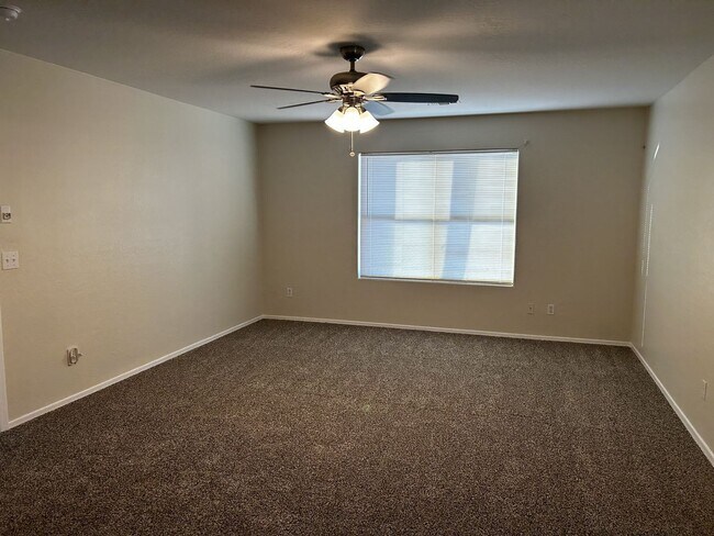 Building Photo - 18336 W Hayden Dr