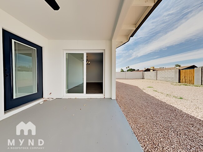 Building Photo - 2528 E Hermosa Dr