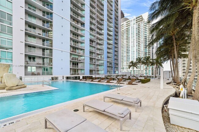 Building Photo - 335 S Biscayne Blvd