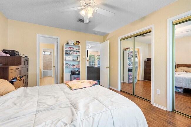 Building Photo - 2656 Piping Rock Trail