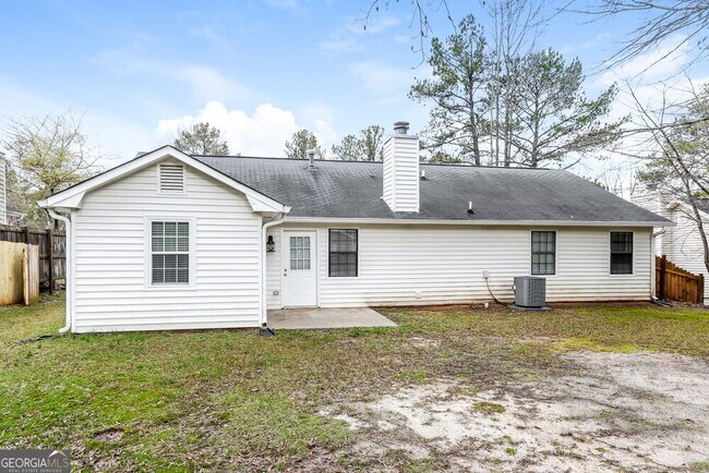 Building Photo - 620 Wayside Dr