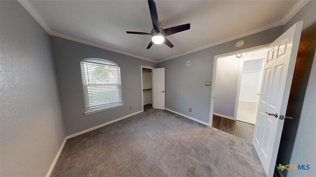 Building Photo - 106 Cedar Ridge Dr