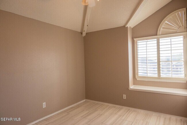 Building Photo - 12508 Tierra Cuervo Dr