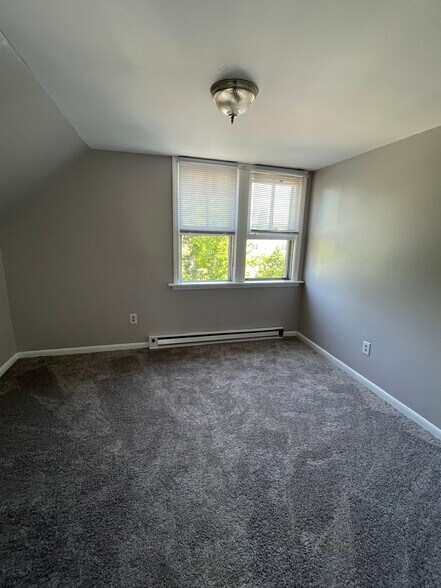 Second bedroom - 369 Clinton St