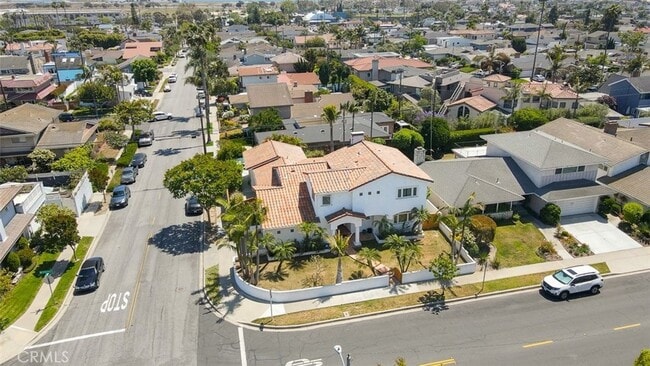 Building Photo - 1660 Catalina Ave