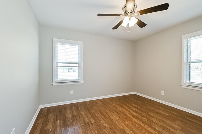 Building Photo - 1695 Myrna Ln