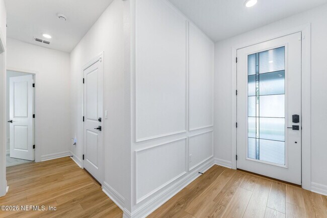 Building Photo - 12452 Royal Red Wy