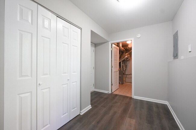 Building Photo - 2305 Hudson Cir