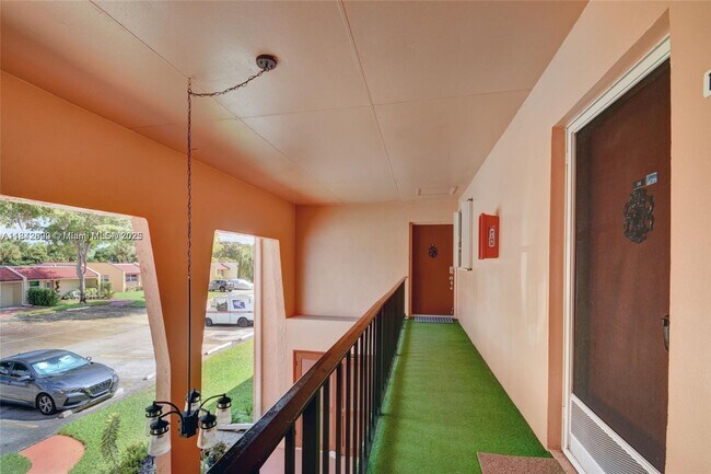 Building Photo - 114 Lake Anne Dr