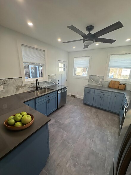 Building Photo - 3225 W Allegheny Ave