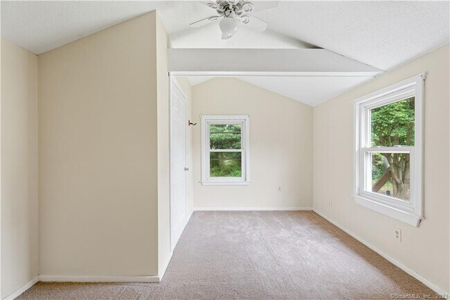 Building Photo - 224 Hartford Turnpike