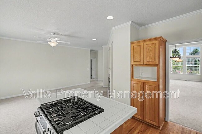 Building Photo - 1441 Ranier Loop NW
