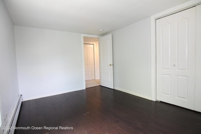 Building Photo - 15-17 E Lincoln Avenue Unit 17