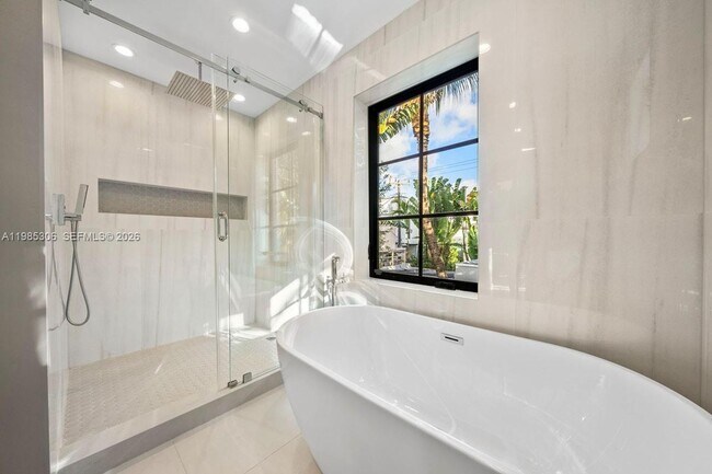 Building Photo - 151 NE 43rd St