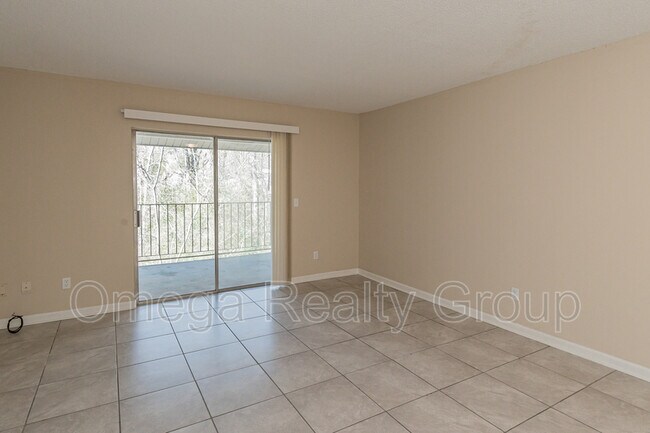 Building Photo - 1600 14th Ave E