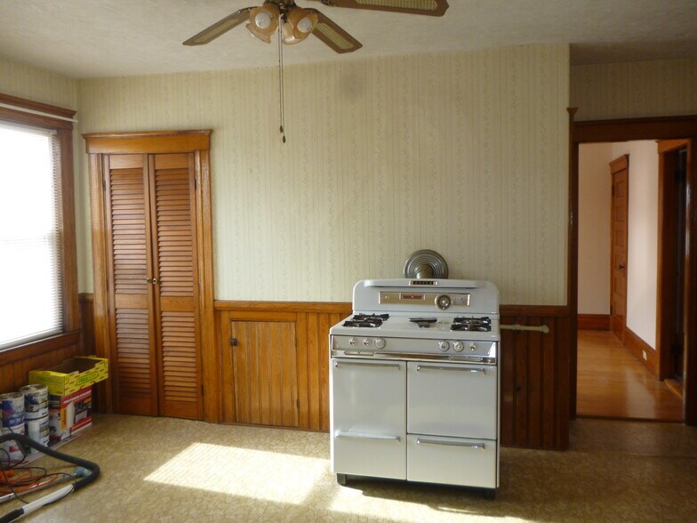 Building Photo - 19 Rena St