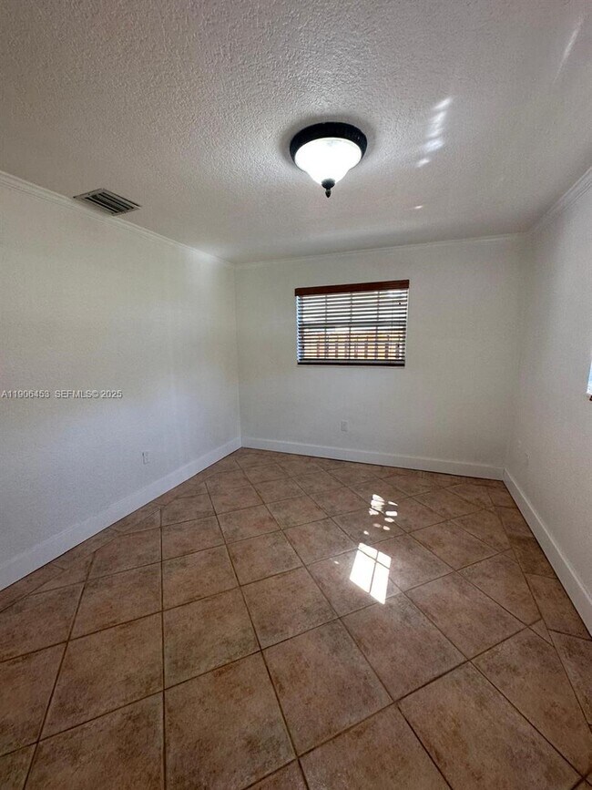 Building Photo - 515 NW 202nd Terrace