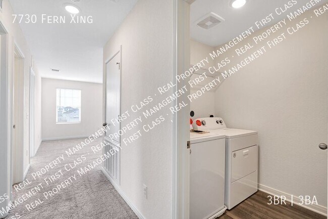 Building Photo - 7730 Fern Xing
