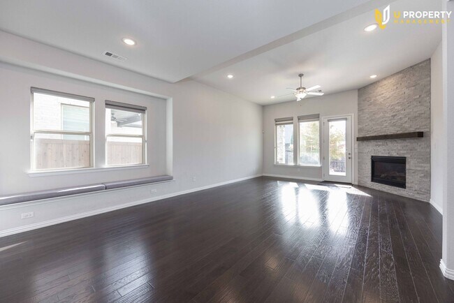 Building Photo - What's special