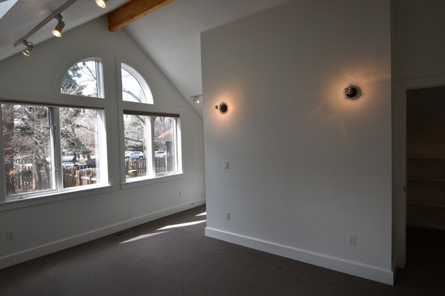 Building Photo - 840 16th St