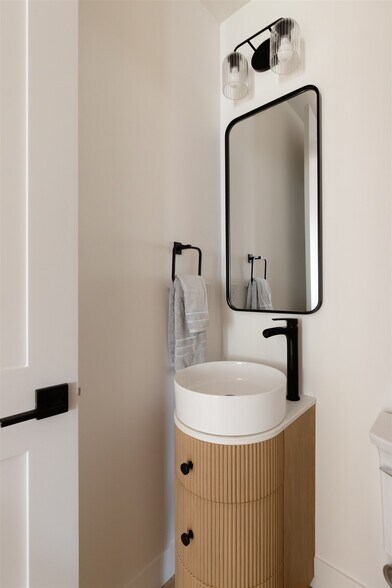 Building Photo - 1755 N Williams St