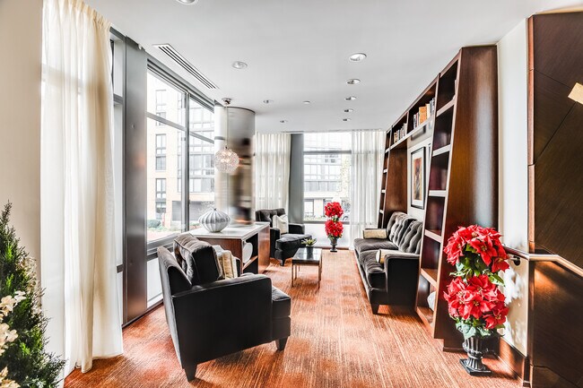 Building Photo - 440 L St NW