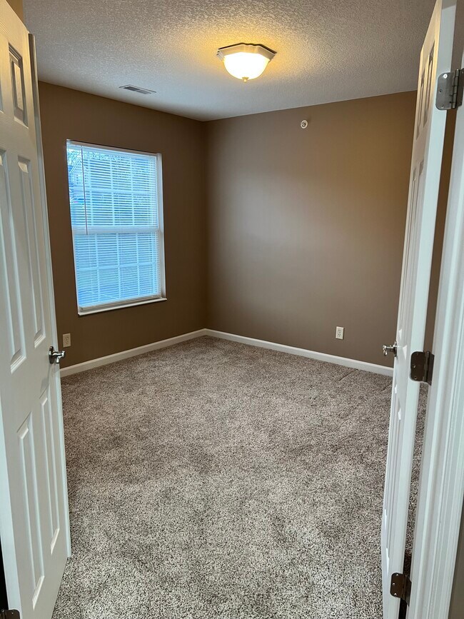 Building Photo - 5901 Boulder View