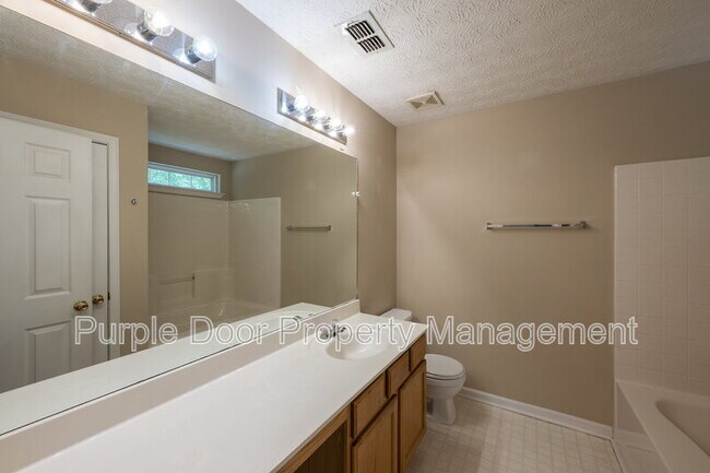 Building Photo - 304 Meadow Point