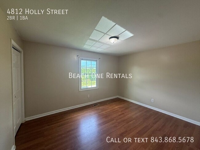 Building Photo - 4812 Holly St