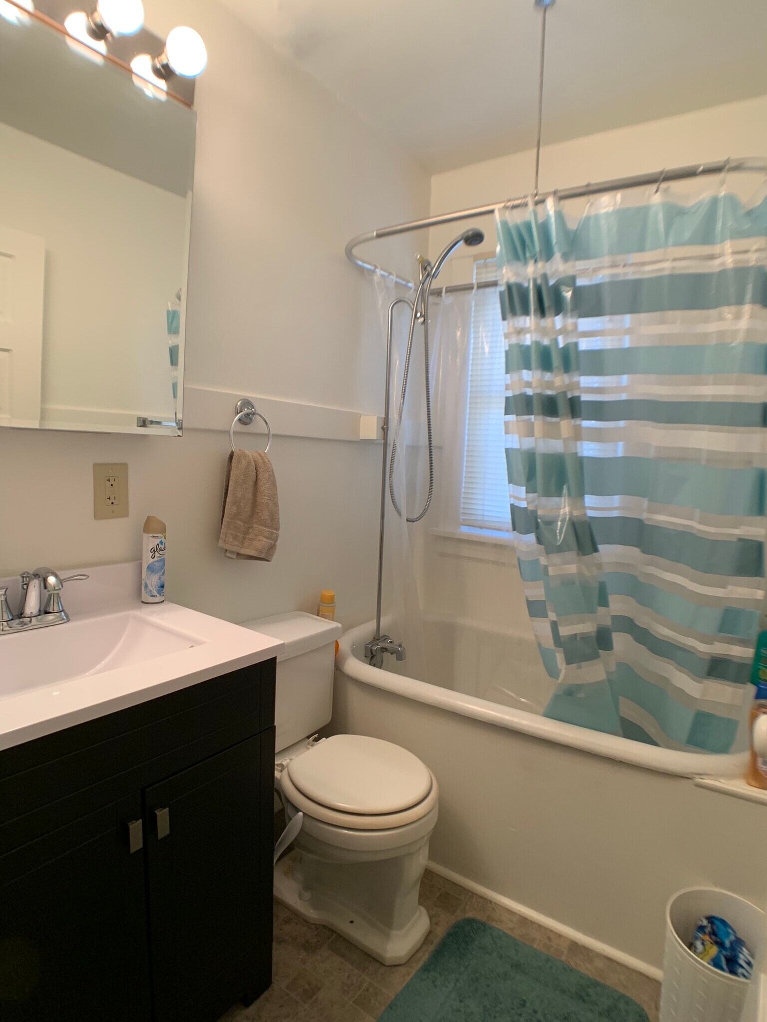 Bathroom - 1193 25th St