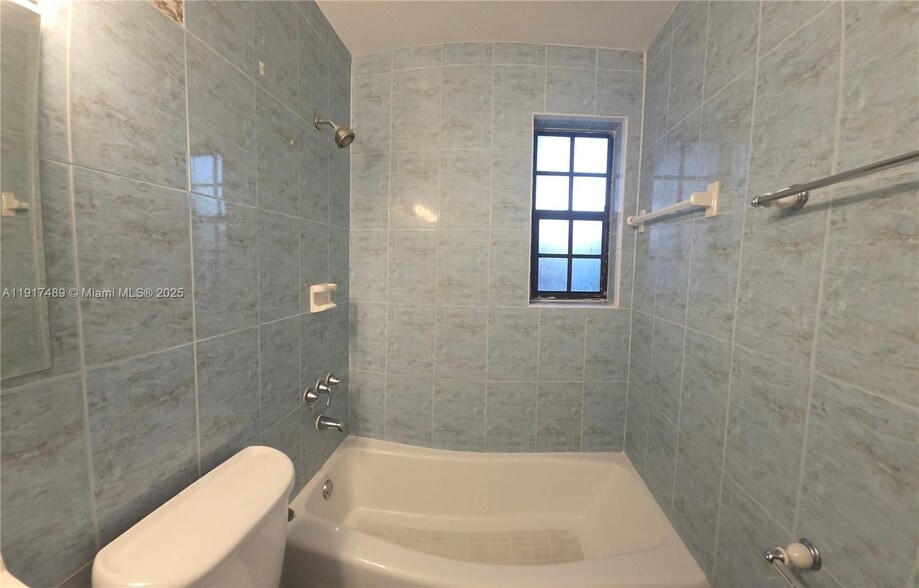 Building Photo - 4138 NW 12th Ter