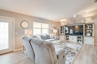 Building Photo - 2242 Braxton St